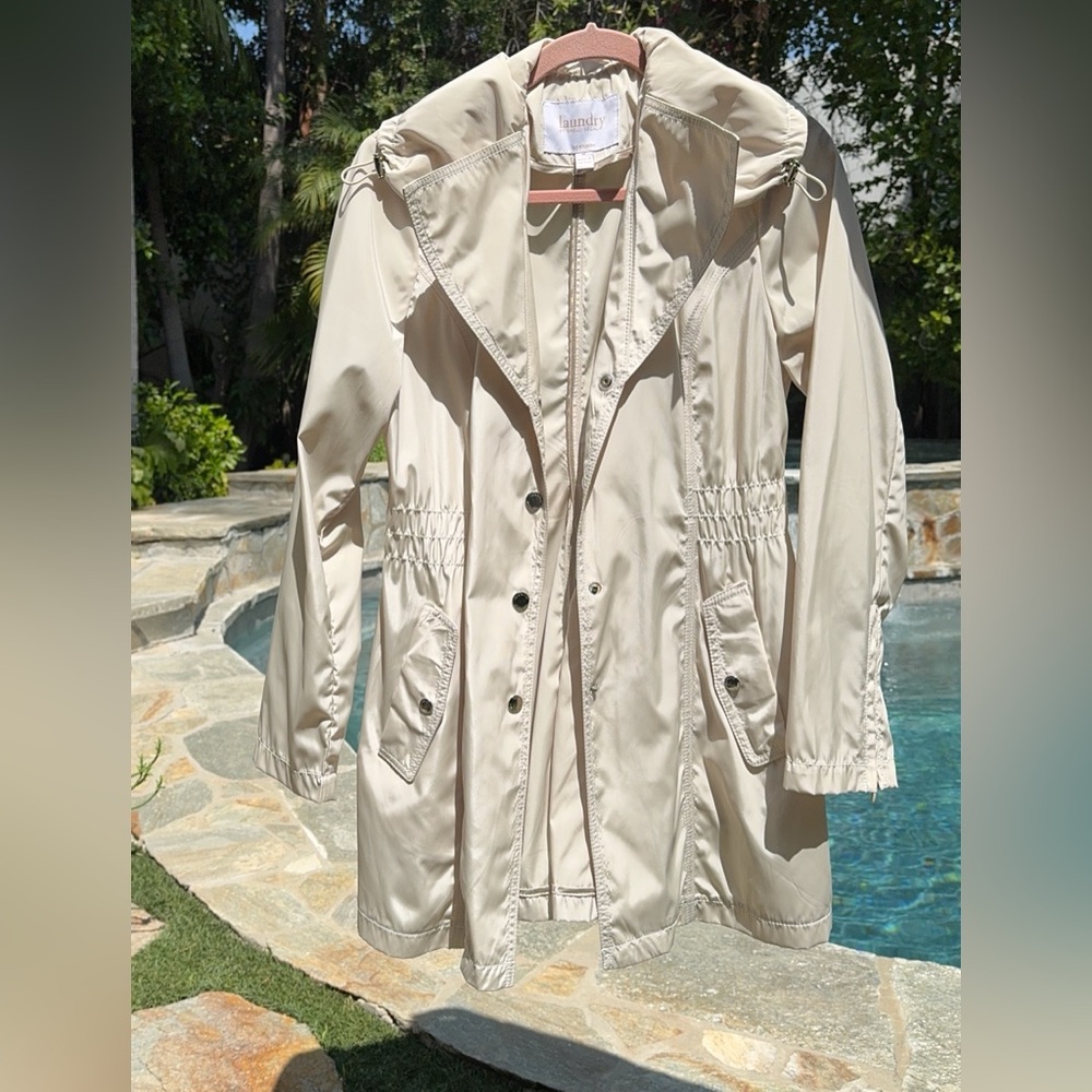 Laundry by Shelli Segal rain coat